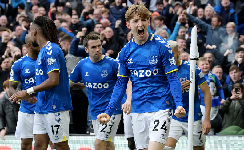 NBA球员交易动态及球队影响（NBA交易动向与各队影响解析）