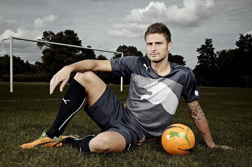 恩比德单节怒砍14分，三节33分已刷新赛季新高（恩比德单节轰下14分，三节33分刷新本季个人新高）