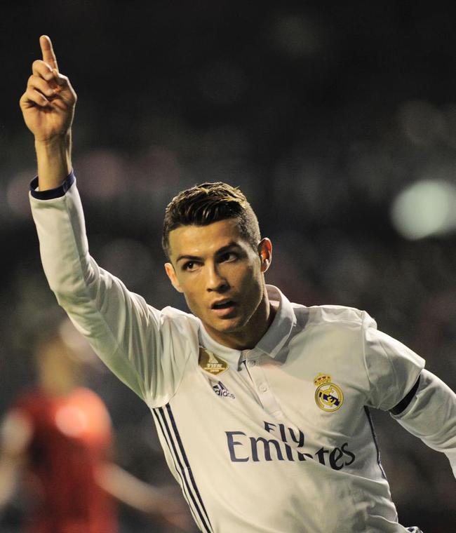 欧冠战报：皇马主场大胜对手,（欧冠快讯：皇马主场大比分击败对手）