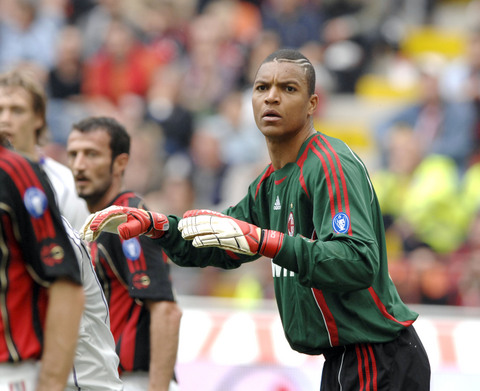 申花连续两个赛季在亚冠输给柔佛，共丢6球、仅打进1球（亚冠连续两季不敌柔佛，申花合计失6仅进1）