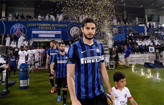 克尼佩尔超高难度后仰三分命中，黄蜂&猛龙进入加时赛！（克尼佩尔后仰高难三分飙中，黄蜂与猛龙战至加时！）