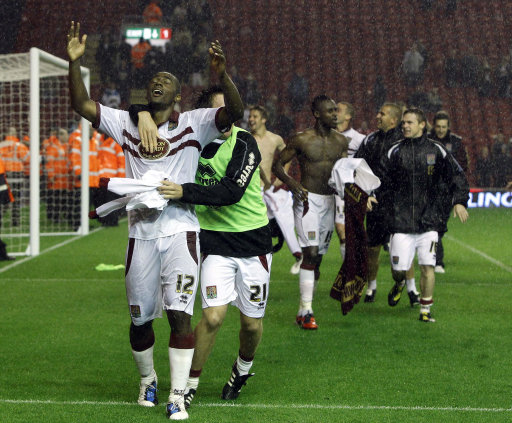 萨拉维亚：C罗是我的榜样，他是世界上任何运动员最好的代表（萨拉维亚盛赞C罗：我的榜样，也是全球运动员的最佳典范）