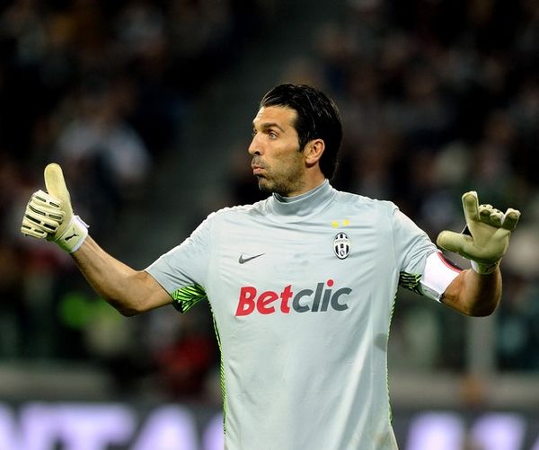 温哥华白浪主帅：不担心穆勒的身体状态，多名伤员即将回归（温哥华白浪主帅：穆勒身体无碍，伤员将陆续复出）